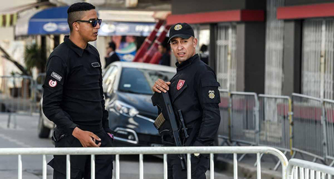 الحكم بإعدام  41 إرهابياً في تونس