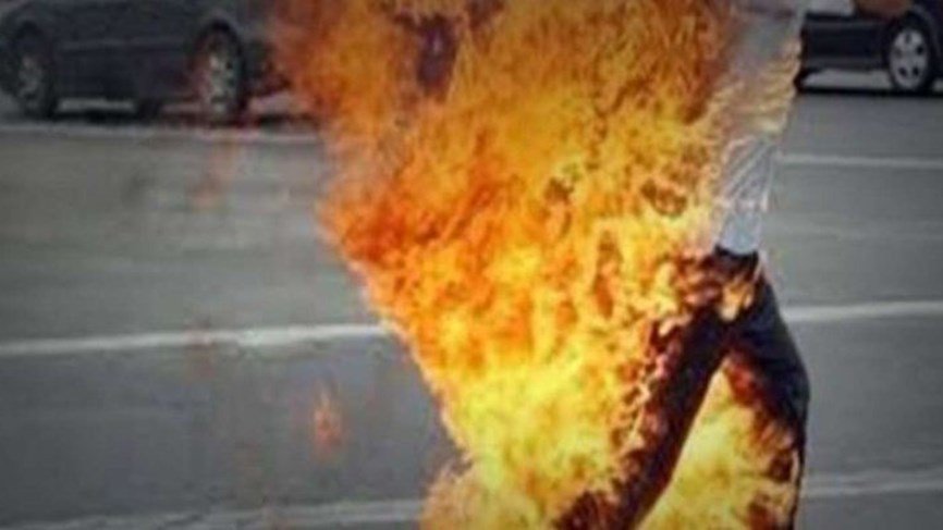 لبناني يحرق نفسه بسبب عدم تمكنه دفع الاقساط المدرسية لاولاده!