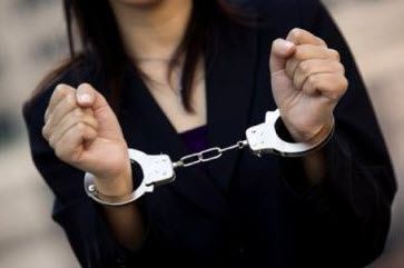 اعتقال نساء يسرقن الدور السكنية في بغداد