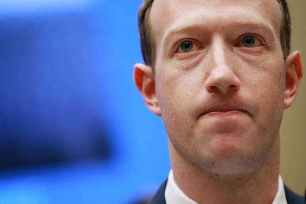 نيويورك تايمز : فايسبوك يتاجر بـمعلوماتنا .. فأتركوه ولو بالقوة !
