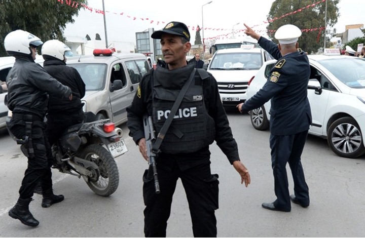 تونس تحبط هجوما “إرهابيا” لاستهداف شخصيات عامة