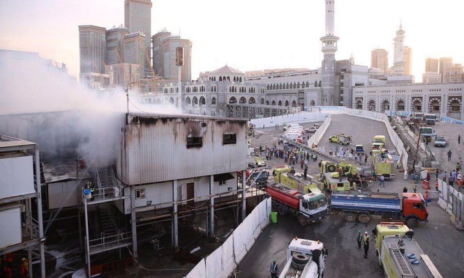 إخلاء 700 معتمر بعد اندلاع حريق في مكة المكرمة
