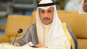 رئيس مجلس الامة الكويتي مرزوق الغانم يصل بغداد