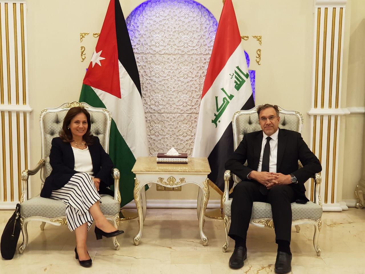 العراق والاردن يتفقان على برنامج زمني لانجاز الربط الكهربائي بين البلدين