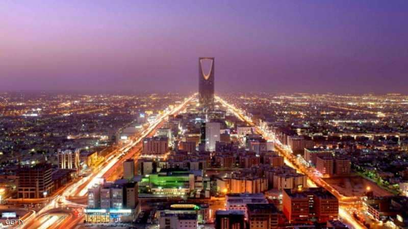 السعودية.. إصدار تأشيرات سياحية ودخول حر لمواطني 49 دولة
