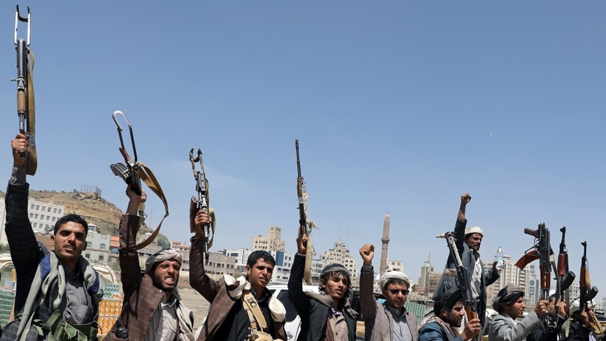 الحوثيون يعلنون إسقاط مروحية عسكرية سعودية ومصرع طاقمها
