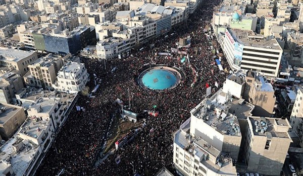 طهران تخاطب ترامب : هل تتصور انك تستطيع كسر ارادة هذا البحر الشعبي الهائل ؟