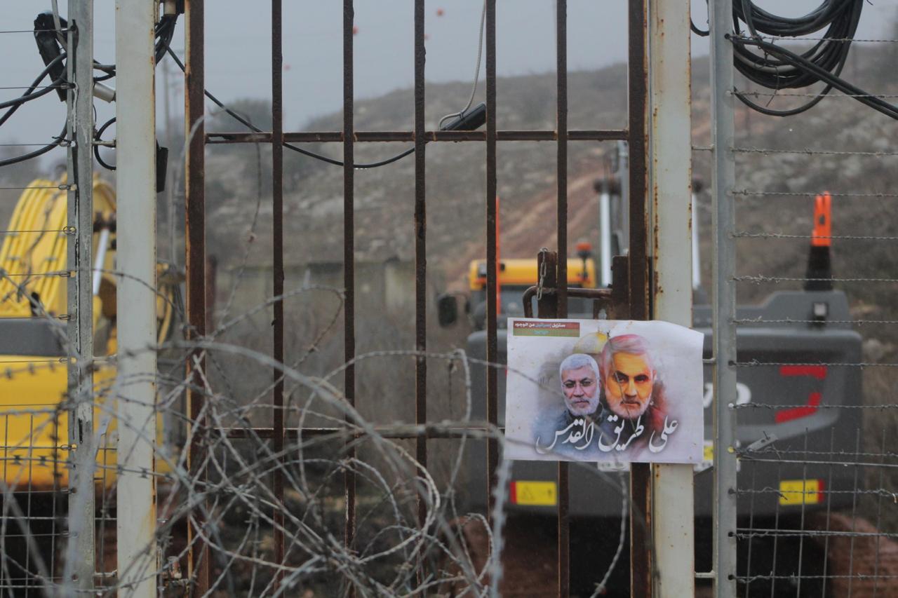 المهندس وسليماني .. قرب السياج الامني عند الحدود بين لبنان وفلسطين المحتلة