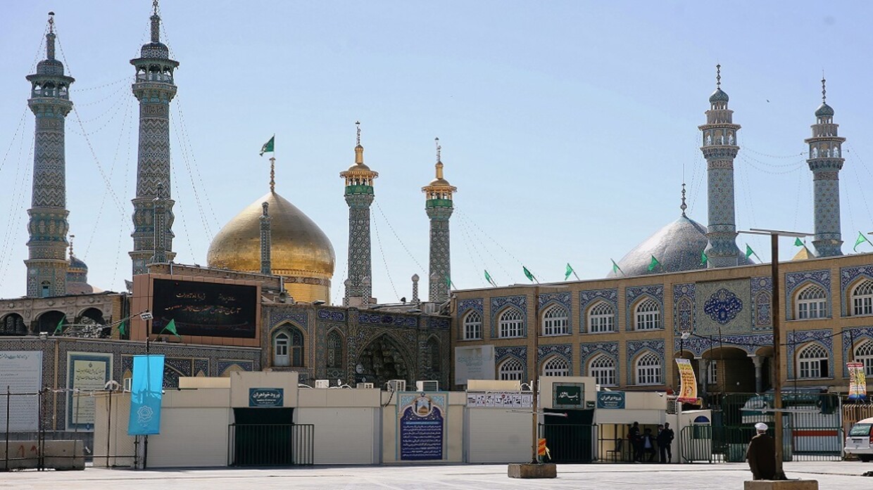 إيران تقرر إغلاق مزارات دينية لمدة شهر كامل للحد من تفشي كورونا