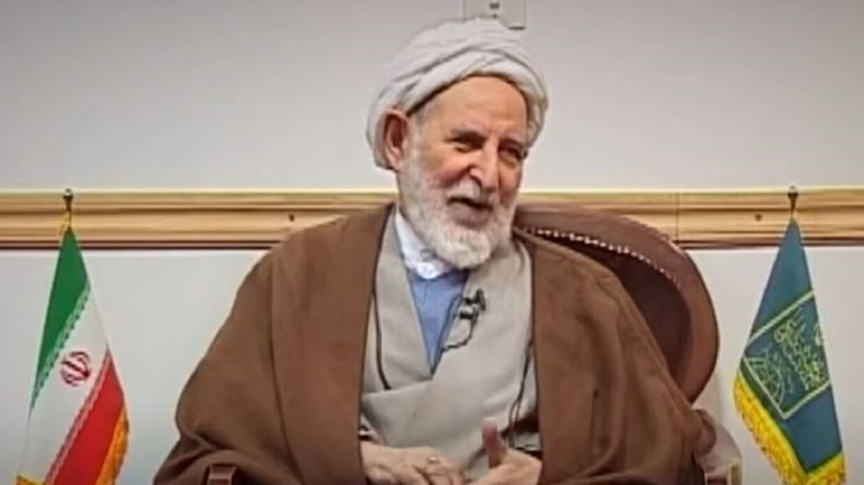 وفاة رئيس السلطة القضائية الإيرانية الأسبق ” محمد يزدي “