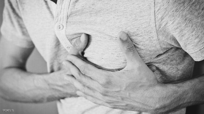 كيف نفرق بين النوبة القلبية والآلام العصبية ؟