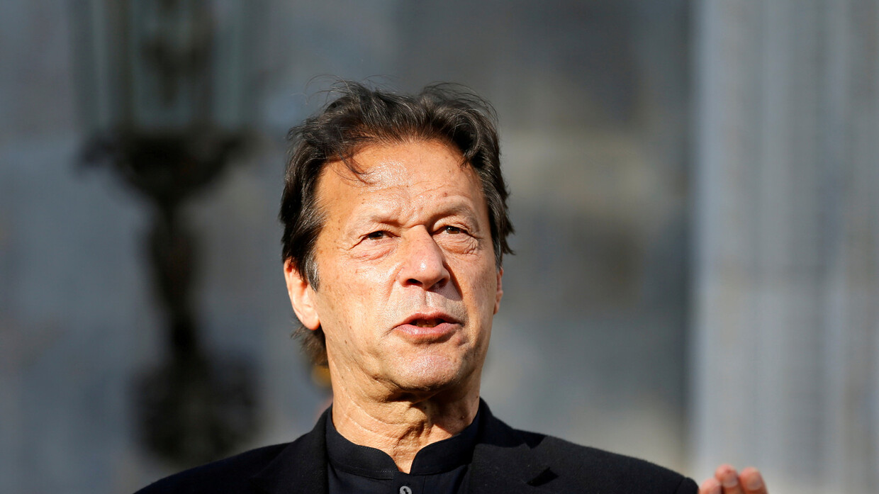 إصابة رئيس وزراء باكستان ” عمران خان ” بفيروس كورونا