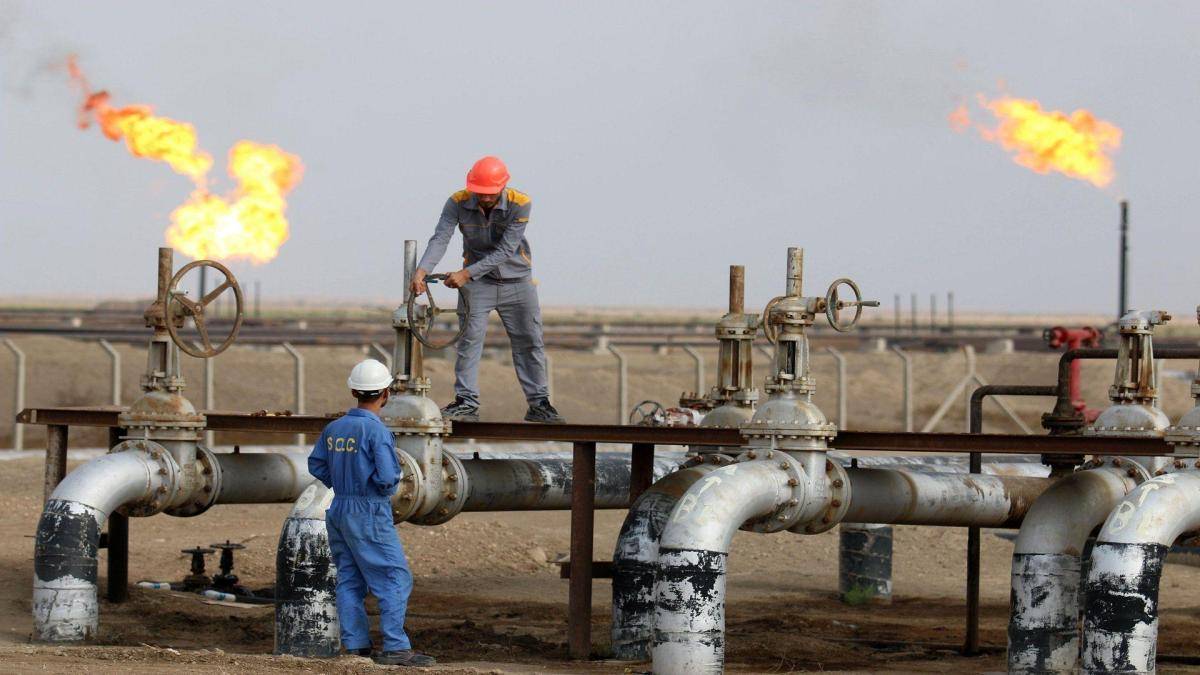 النفط: إنجاز حفر بئر نفطية جديدة بعمق 3538 متراً في حقل الزبير النفطي