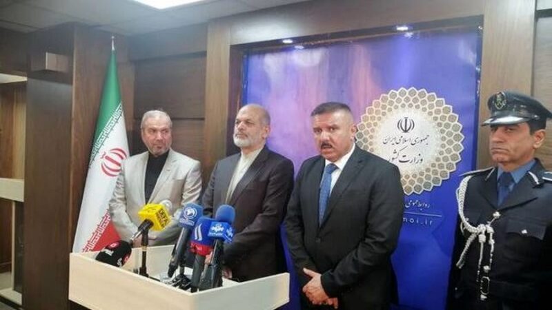 وزير الداخلية من طهران: من الضروري تعزيز مراقبة الحدود بين البلدين