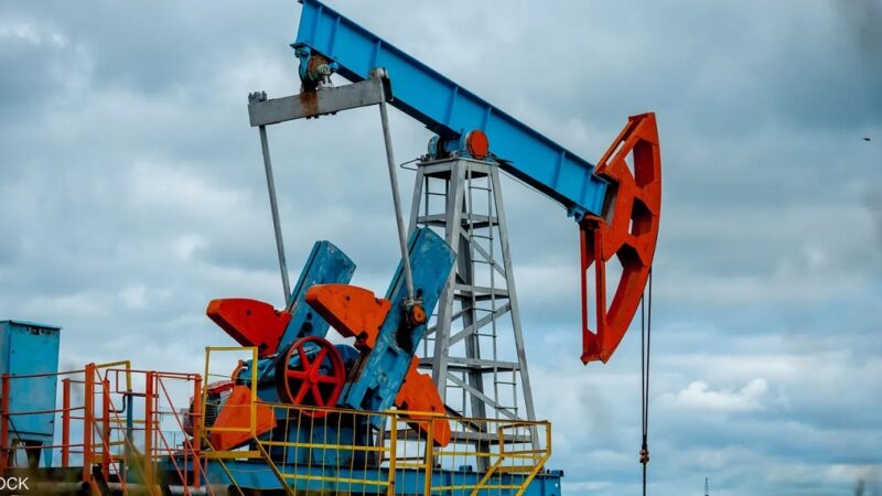 غولدمان ساكس يخفض توقعاته لأسعار النفط
