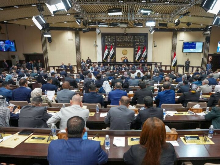 البرلمان يصوت على عدة مواد من الموازنة ويرفع جلسته إلى اليوم الجمعة