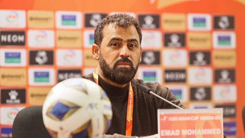 عماد محمد يترقب مصيره بعد الخروج من كأس العالم