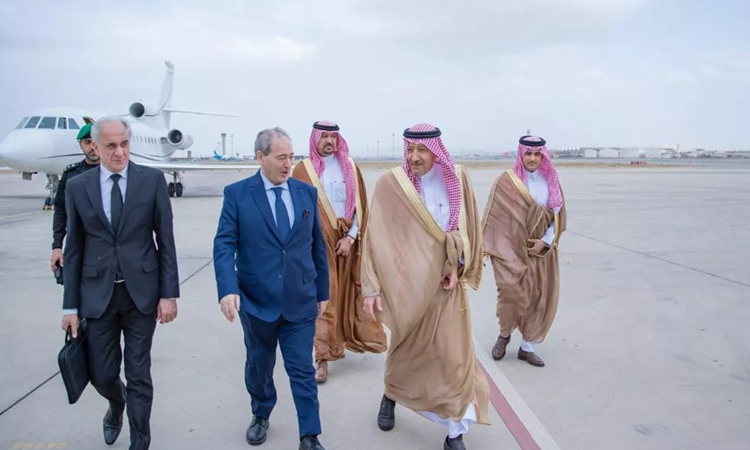 وزير الخارجية السوري يصل إلى الرياض