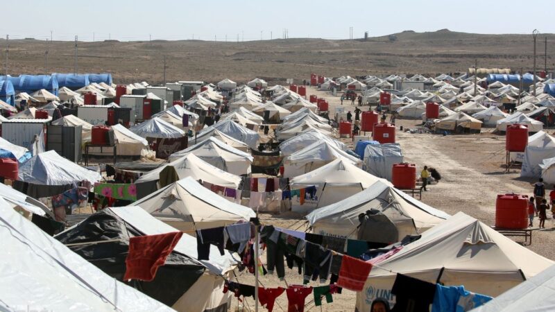مخيم “الهول”… ما خطورته على سوريا والعراق ومن صاحب المصلحة في بقائه؟