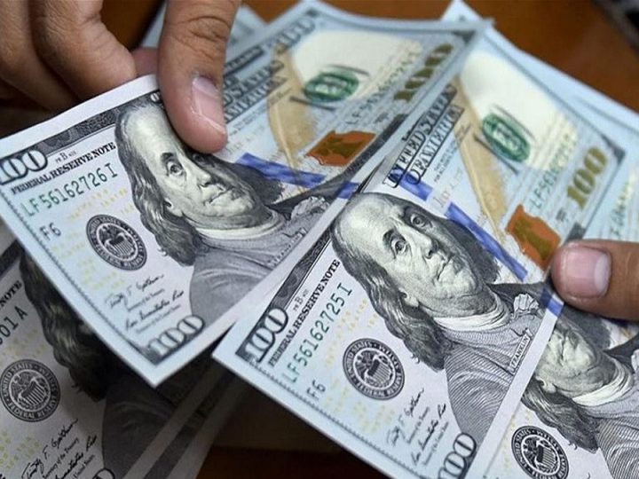 مختص يوضح أسباب هبوط سعر الدولار أمام الدينار العراقي