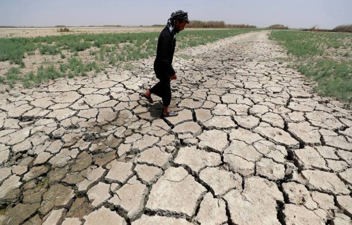 المزارعون العراقيون يهجرون أراضيهم بسبب ندرة المياه