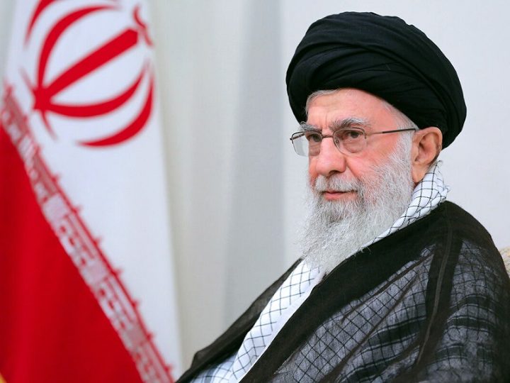 المرشد الإيراني: العدو الصهيوني ارتكب خطأً فادحًا يجب معاقبته