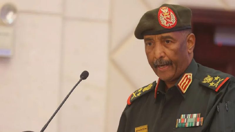 استراتيجية المزدوجة التي يتبعها الجيش السوداني.. البرهان يتبنى التضليل لصرف انظار العالم عن الجرائم بحق المدنيين