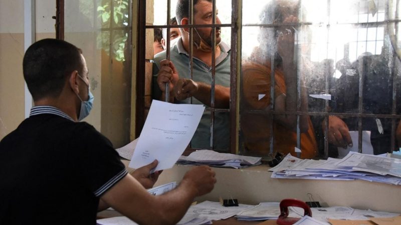 كيف ساهم الفساد بجعل العائلة العراقية “تقتل بعضها”؟