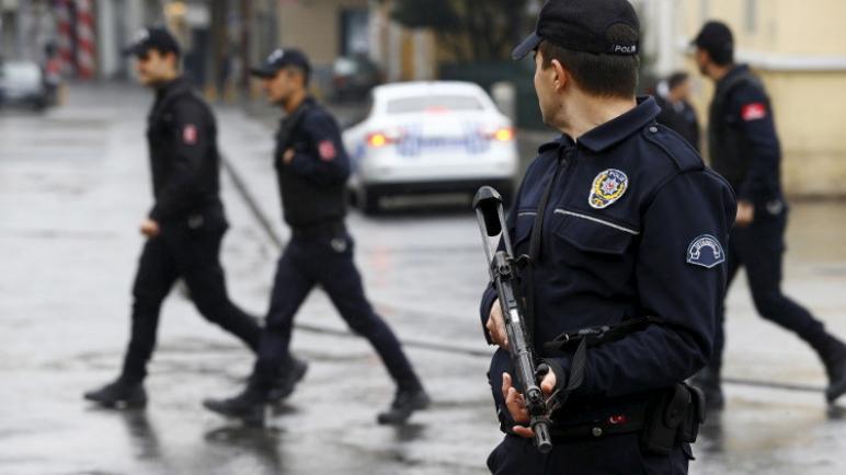 تركيا توقف 5 عراقيين بتهمة الإنتماء لداعش