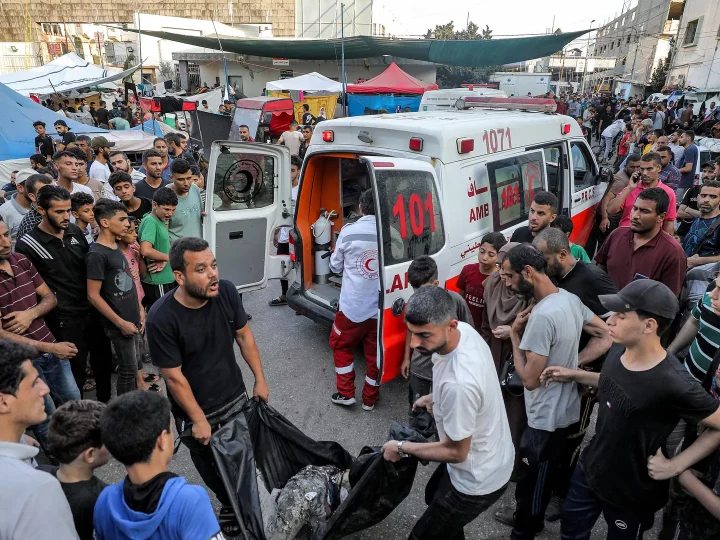 أكثر من 100 شهيد ومفقود في غارات إسرائيلية فجر الجمعة على شمال غزة