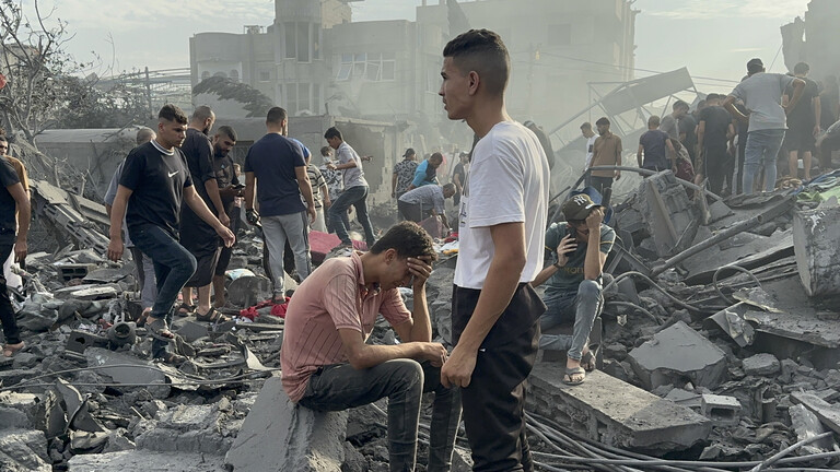 صحة غزة: ارتفاع عدد ضحايا القصف الإسرائيلي على القطاع إلى 8796 قتيلا