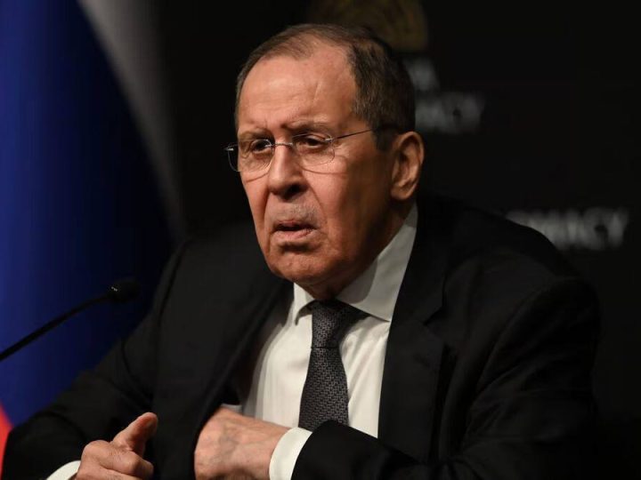 لافروف: أي صراع في باب المندب سيهز قطاع الطاقة العالمي.. وتصعيد المنطقة مرتبط بملفات إيران وفلسطين
