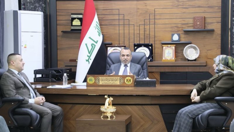 وزير العمل يلزم الشركات بتشغيل 50% من الأيدي العاملة العراقية في مشاريعها