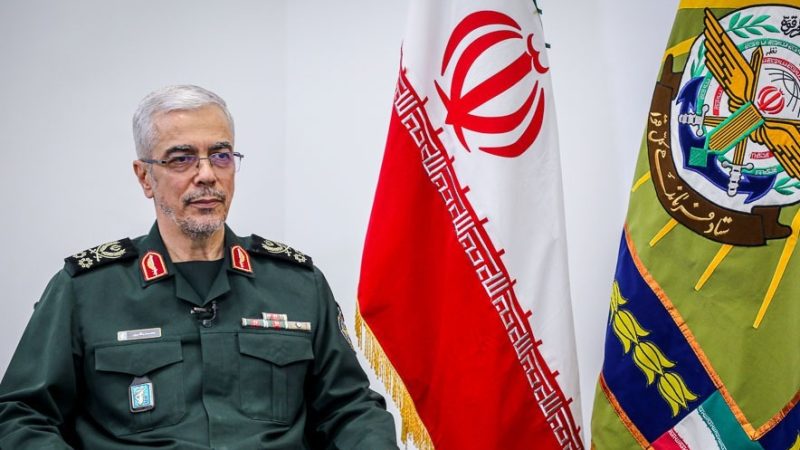 رئيس هيئة الأركان الإيرانية يزور العراق