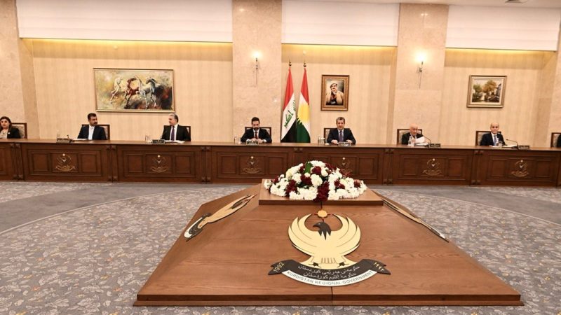 حكومة الإقليم تطالب بغداد بمعالجة مسألة الرواتب بعيداً عن الصراعات السياسية