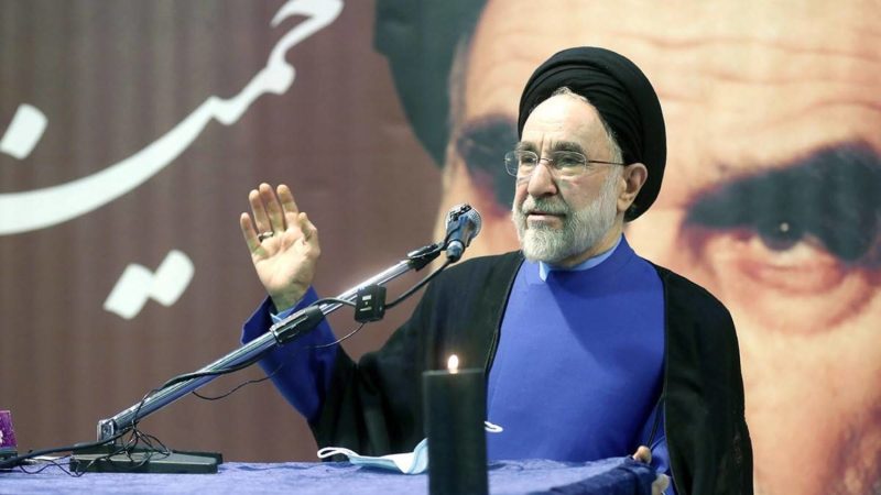 خاتمي: الحكومة الإيرانية حصرت هويتها في الصراع مع أمريكا والغرب