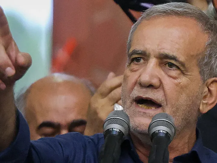 الرئيس الإيراني: أمريكا لاحظت عجز النظام الصهيوني فاضطرت للتدخل