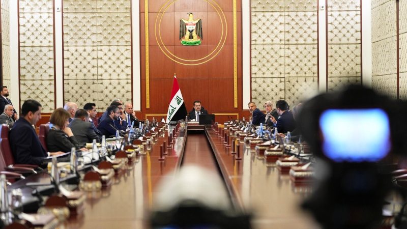تثبيت مدراء عامين وتوزيع اراضي للجيش .. مجلس الوزراء يصدر جملة قرارات