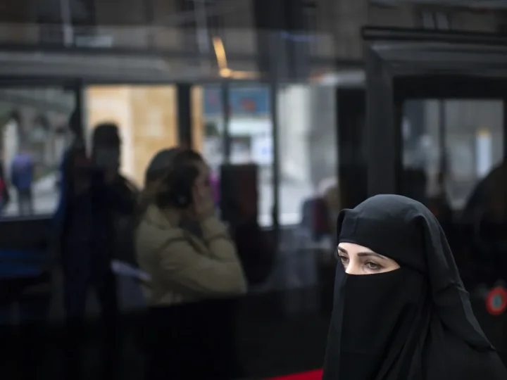 الأزهر يحذر من استغلال النقاب في ارتكاب جرائم