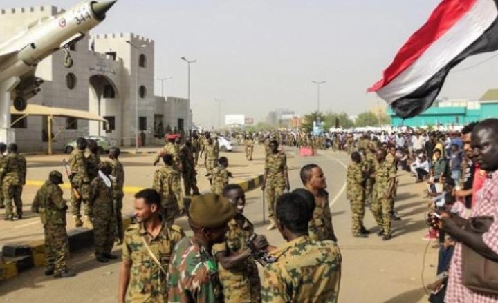 الجيش السوداني يعلن سيطرته على القصر الرئاسي في الخرطوم