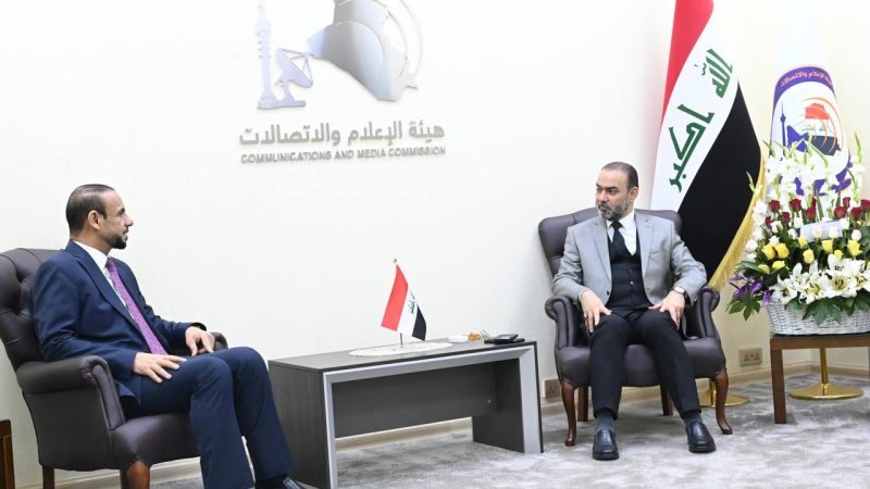 رئيس هيأة الإعلام والاتصالات يبحث مع نائب رئيس لجنة التعليم العالي آفاق التعاون والتطوير الرقمي