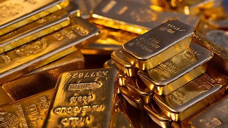أسعار الذهب ترتفع وسط ضعف الدولار ومخاوف من صراع تجاري عالمي