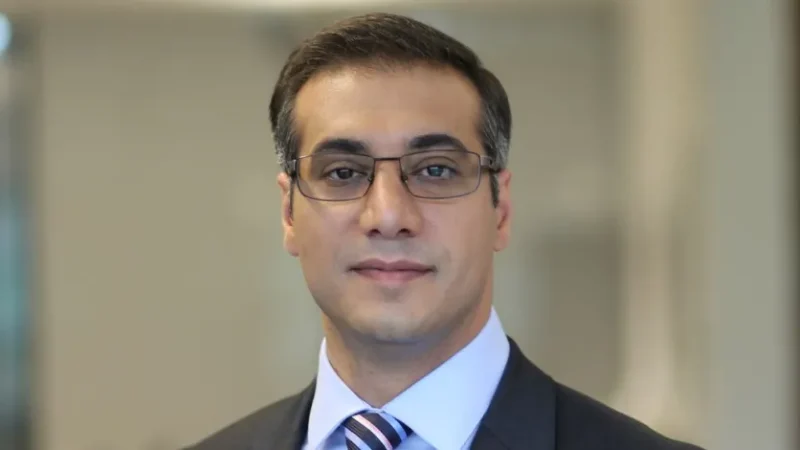 صحفي أمريكي معتقل في إيران يؤكد مواصلة إضرابه عن الطعام