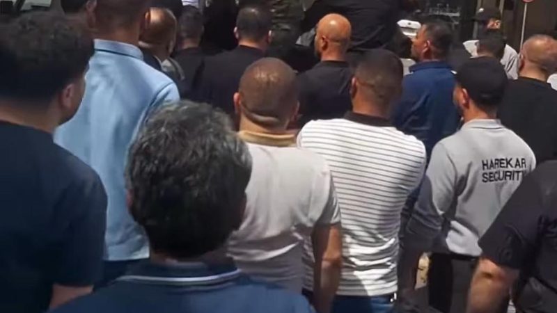أصاب شخصا بفأس… القبض على متهم اعتدى على مسيرة تراثية لإحياء عيد (أوكيتو) في دهوك