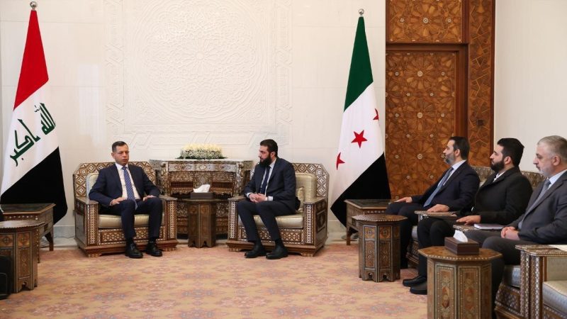 وفد حكومي عراقي رفيع المستوى يصل دمشق لتعزيز التعاون المشترك