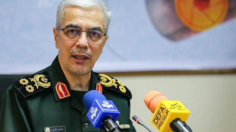 رئيس الأركان الإيراني: خامنئي أجاز مفاوضات غير مباشرة مع واشنطن