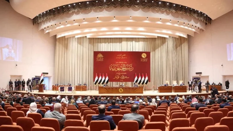 طلب نيابي لتخفيض رواتب الرئاسات الثلاث وكبار المسؤولين والنواب