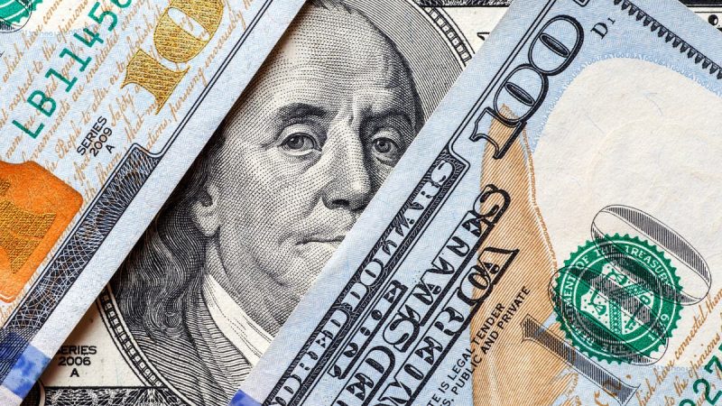 أسعار الدولار تسجل 145 الف لكل 100 دولار لليوم الثاني على التوالي