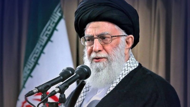 خامنئي ينفي الطلب منه تغيير موقفه بشأن المفاوضات مع أمريكا