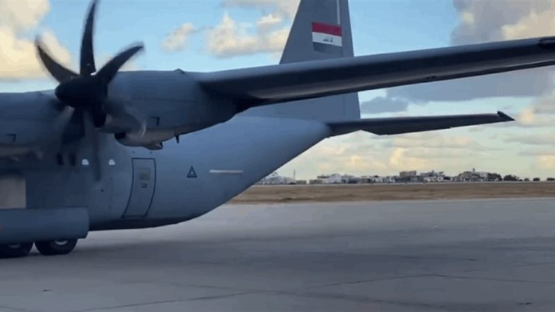 العراق يسلم 36 طنا من المساعدات الطبية إلى لبنان
